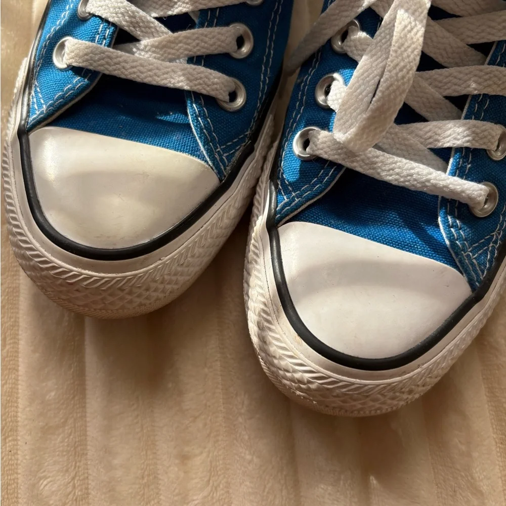 Converse Chuck Taylor All Star Low Top Blue Sneakers